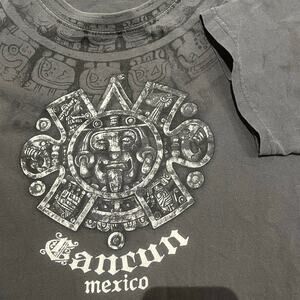 Cancun Mexico Men Medium Faded‎ Gray Tribal Crewneck Short Sleeve Aztec